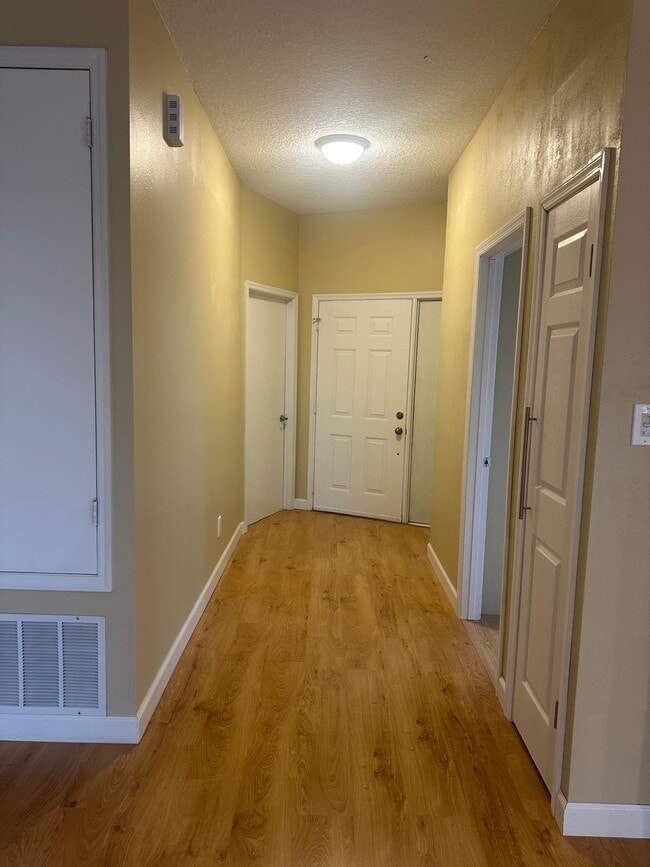 Building Photo - 11294 Papyrus Ln