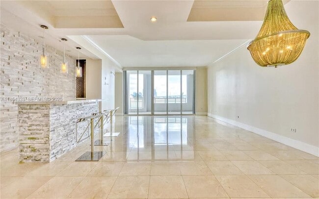 Building Photo - 848 Brickell Key Dr
