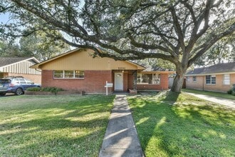 Building Photo - 5231 Willowbend Blvd