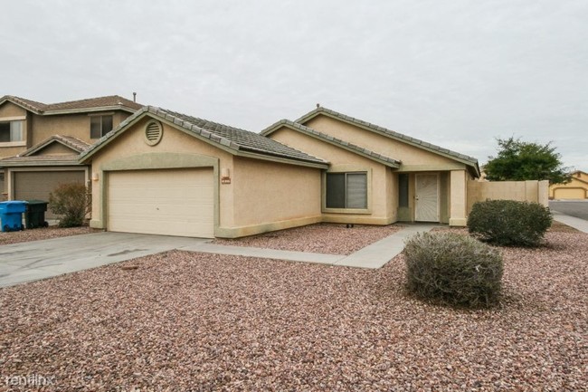 Building Photo - 8006 W Pima St