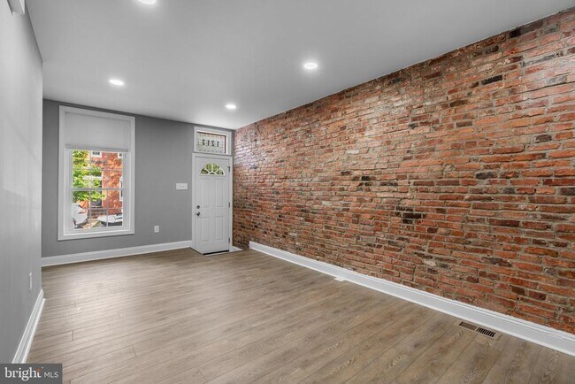 Foto del edificio - 1213 Washington Blvd