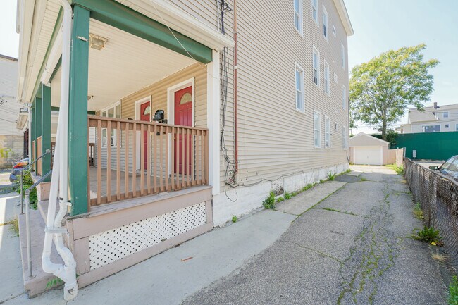 Building Photo - 2395 Main St