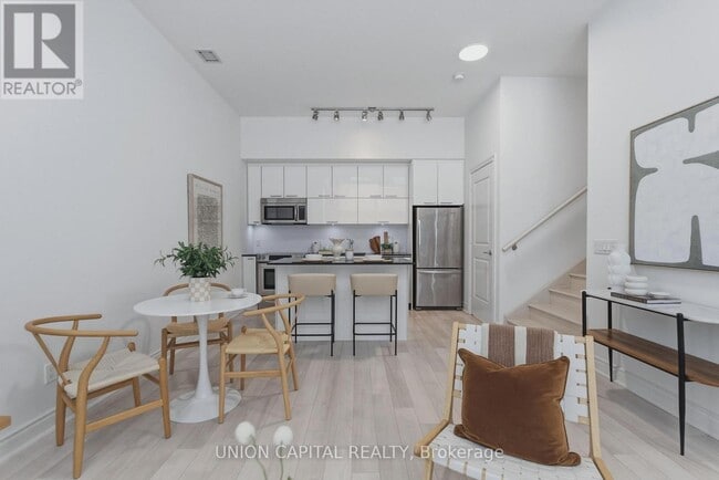 Building Photo - 80 Marine Parade Dr