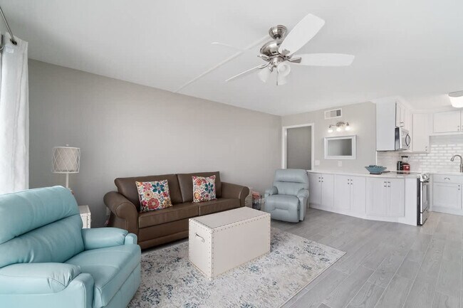 Foto del edificio - 8743 Thomas Dr