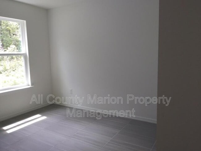 Building Photo - 5933 NW 59th Ct
