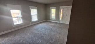 Building Photo - 216 NE Douglas St