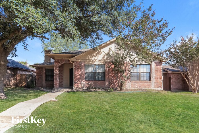 Primary Photo - 13121 Rustic Cir
