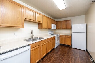 Interior Photo - Sun Prairie & Vista Court