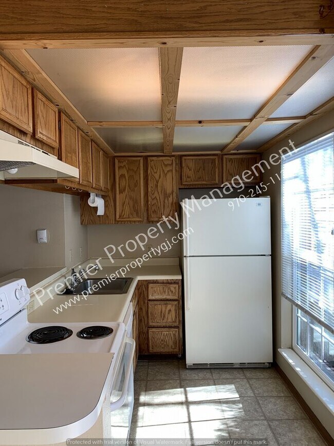 Foto del edificio - Central Location 2 Bedroom 1 Bath Townhome