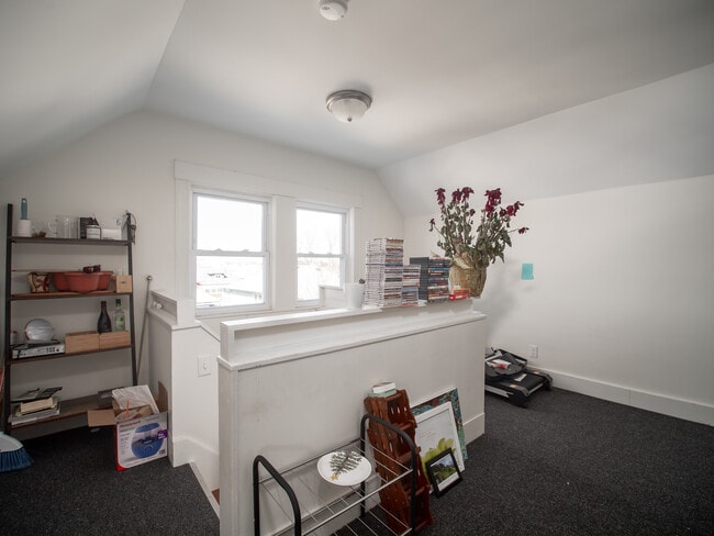 Building Photo - 99 2nd St