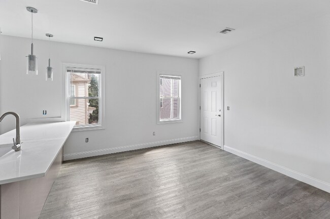 Foto del edificio - 14 Trenton St