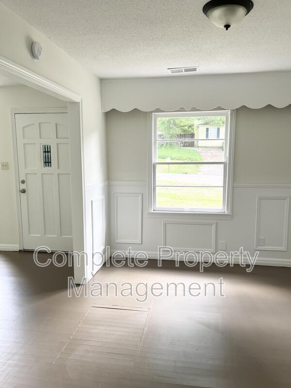Foto del edificio - 336 24th Avenue Northeast