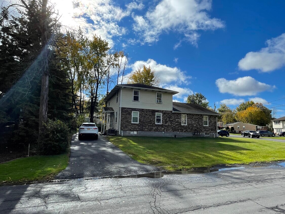 31 Scully Avenue Unit Apartment31CSecondFloor, Latham, NY 12110