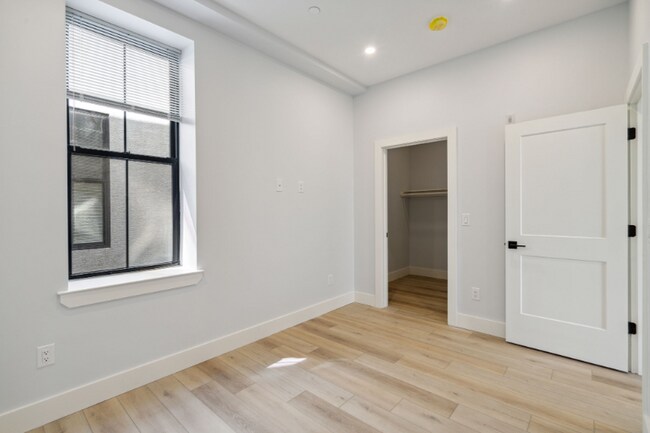Foto del edificio - 3439 Lancaster Ave