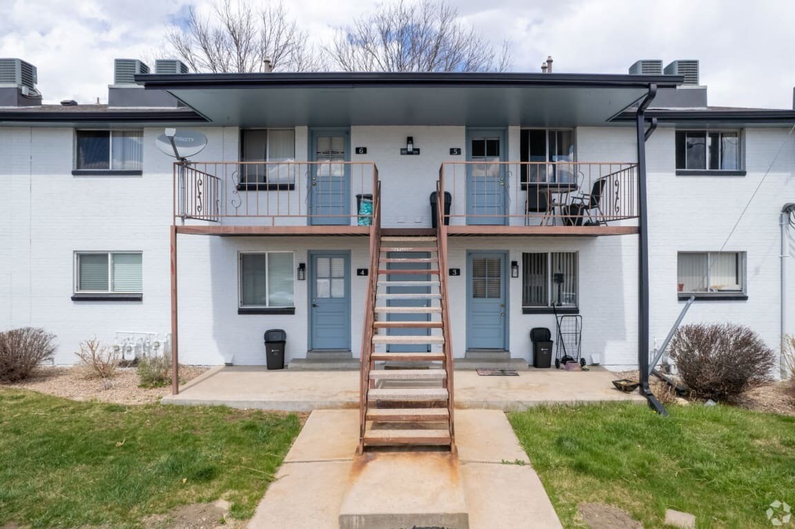 Building Photo - 8887 W Yale Ave