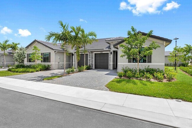 Foto del edificio - 14800 Cumberland Dr