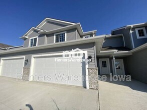 Building Photo - 7000 Lake Hill Dr