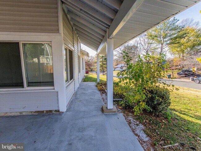 Foto del edificio - 15901 Perkins Ln