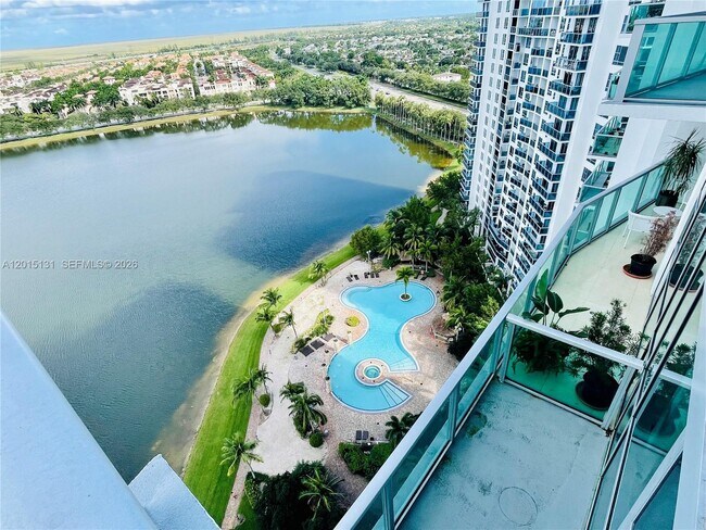Foto del edificio - 2681 N Flamingo Rd