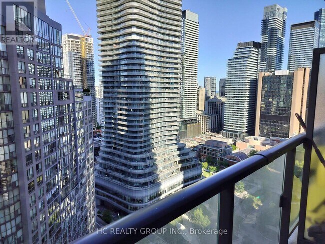 Photo du bâtiment - 955 Bay St.
