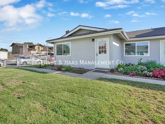 Foto del edificio - 17071 Oak Ln