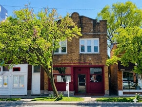 Building Photo - 2611 W Peterson Ave