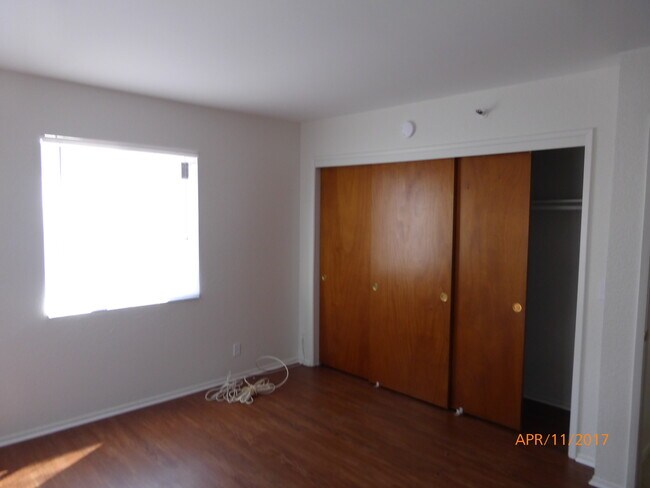 Building Photo - 3301 W 139th St