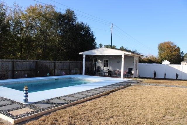 Foto del edificio - 234 Beckingham Dr