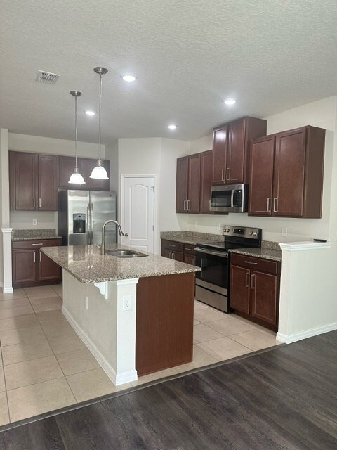 Foto del edificio - 2772 Pleasant Cypress Cir