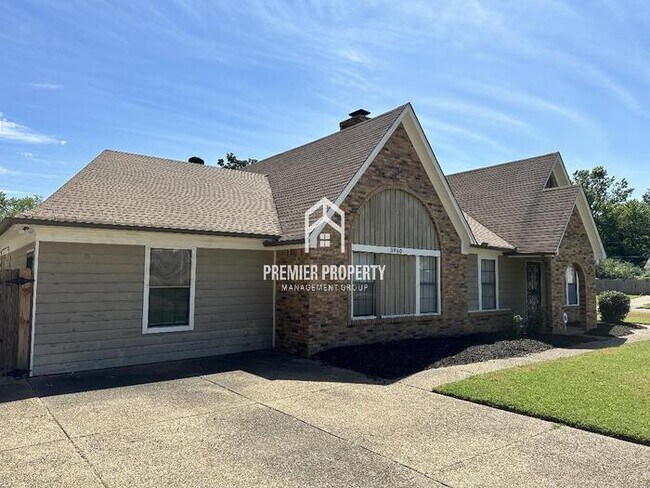 Foto del edificio - 3960 Lucerne Dr