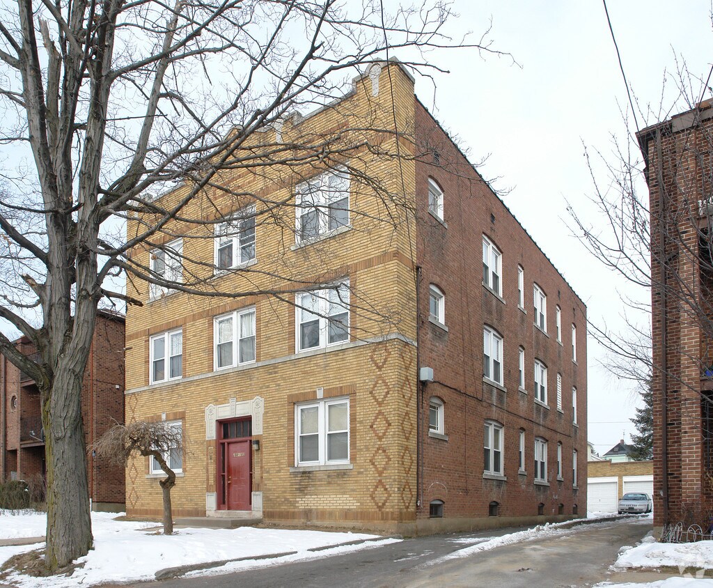 Primary Photo - 182-184 Preston St
