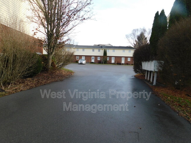 Foto del edificio - Woodland Acres