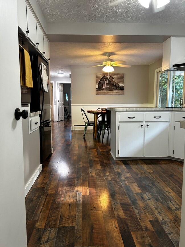 Foto del edificio - 14834 Hawkins Rd