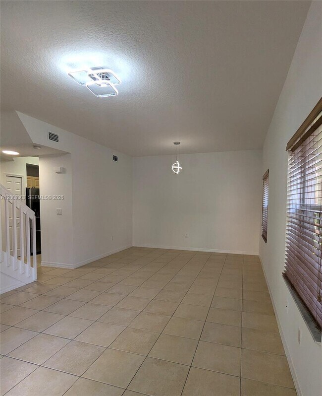 Foto del edificio - 10645 SW 8th St