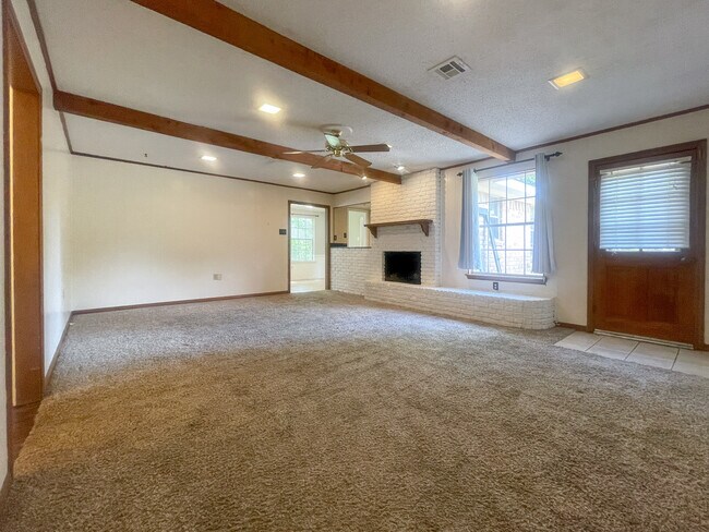 Foto del edificio - 9515 Stony Point Dr