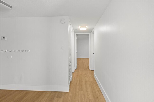 Foto del edificio - 455 S Pine Island Rd