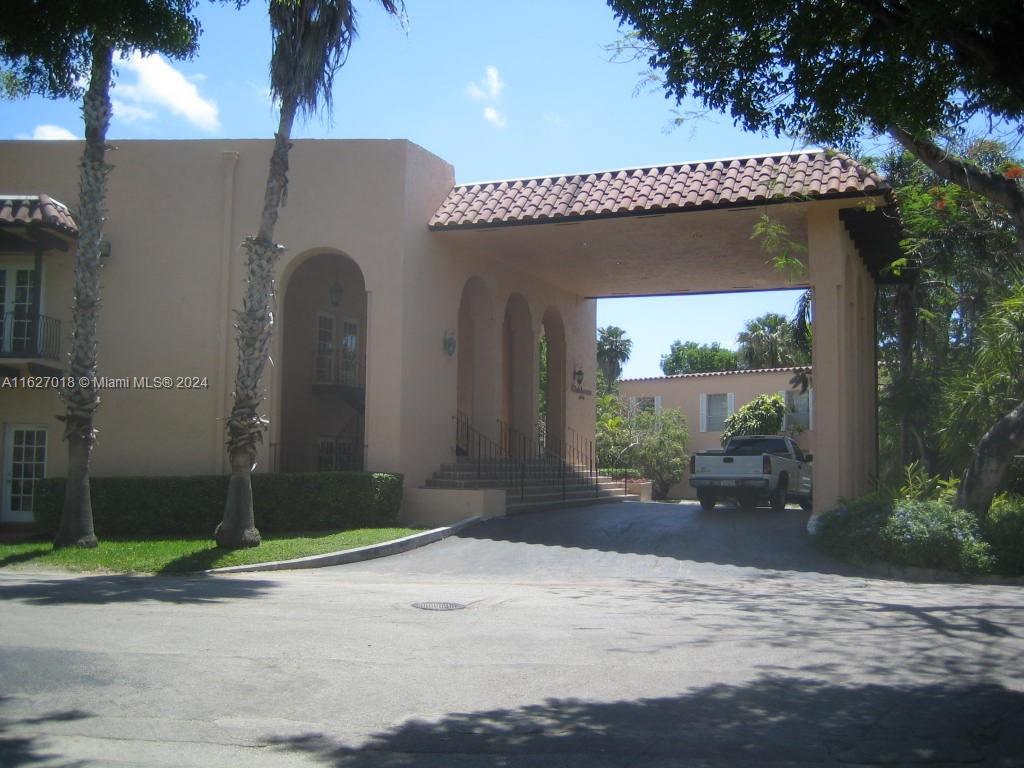 Foto del edificio - 10824 N Kendall Dr