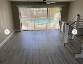 Building Photo - 4318 SE 5th Ave