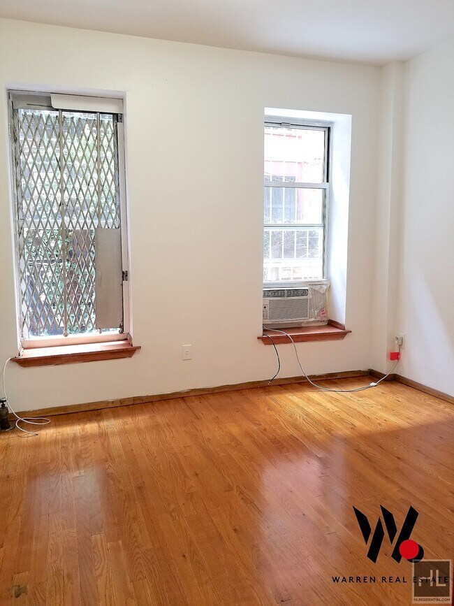 Foto del edificio - 76 EAST 7 STREET
