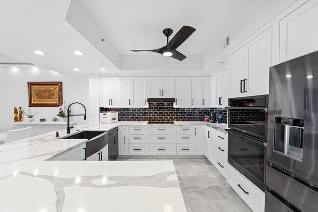 Foto del edificio - 2640 Lake Shore Dr