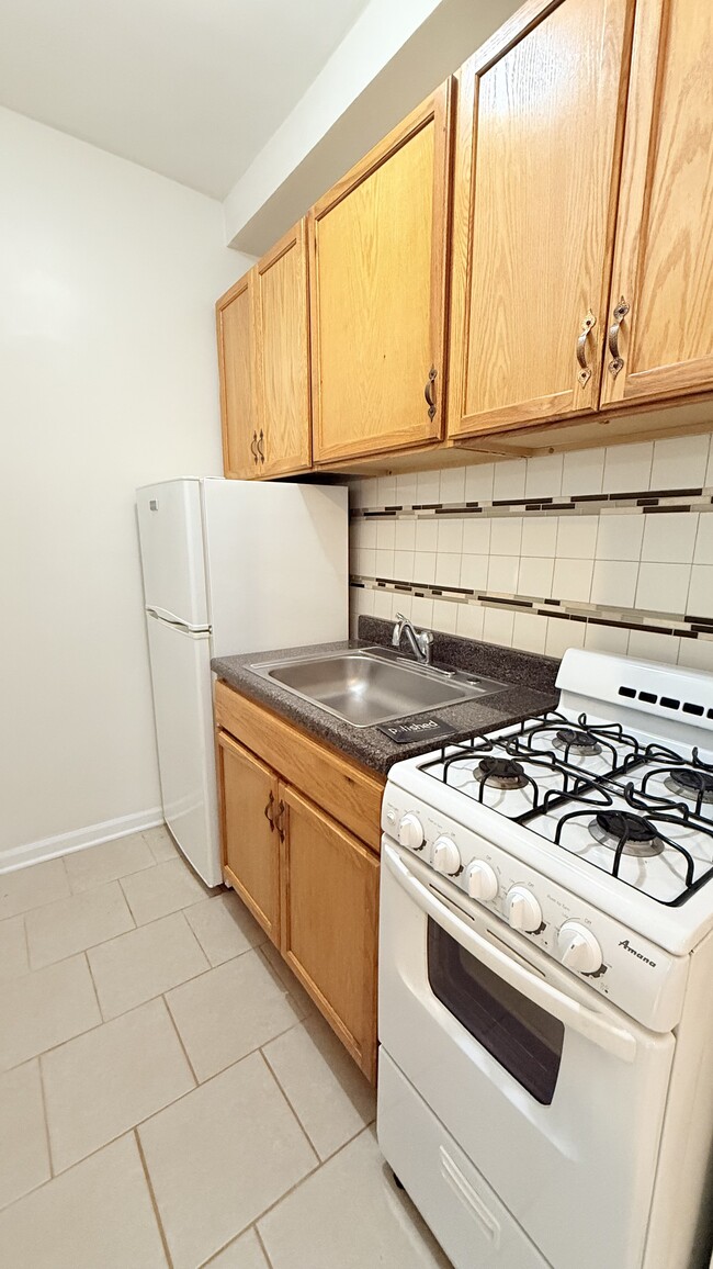Foto del edificio - 839 W Sheridan Rd