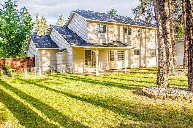 Building Photo - 206 S Riverside Harbor Dr