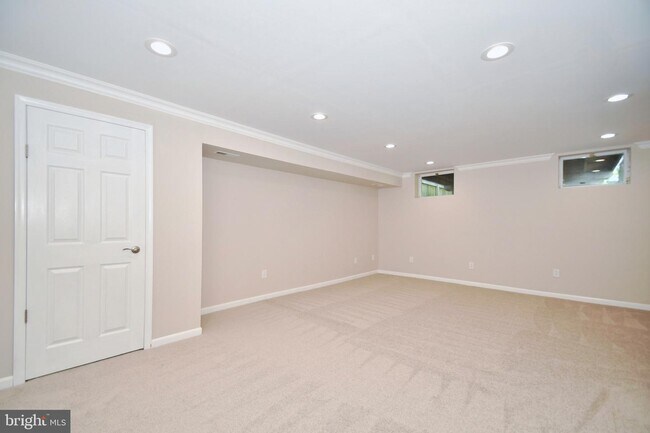 Building Photo - 346 Barrister Ct