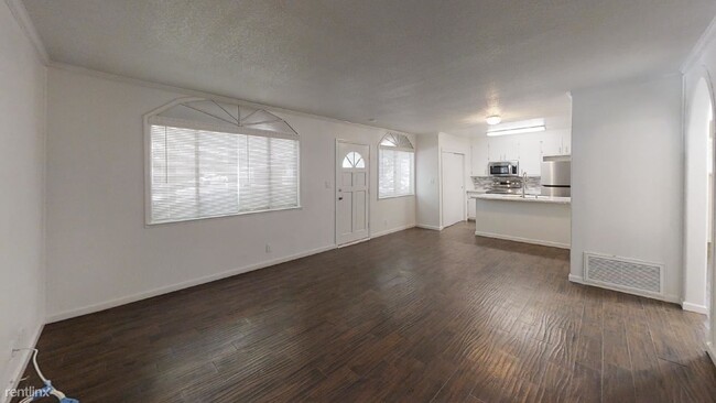 Building Photo - 2 br, 1 bath Condo - 5141 Connecticut Drive