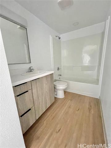 Building Photo - 216 Olive Ave