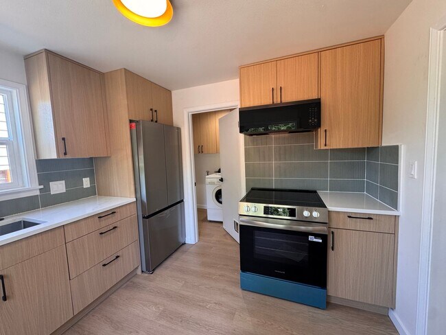 Foto del edificio - 9230 21st Ave SW