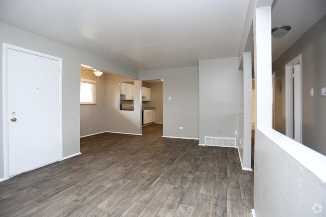 3BR, 1BA - 1100 SF - Eagle Crest