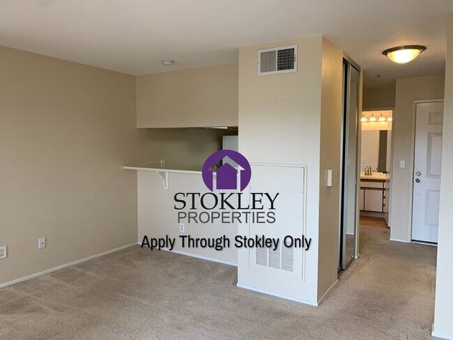 Foto del edificio - 745 Watson Canyon Ct