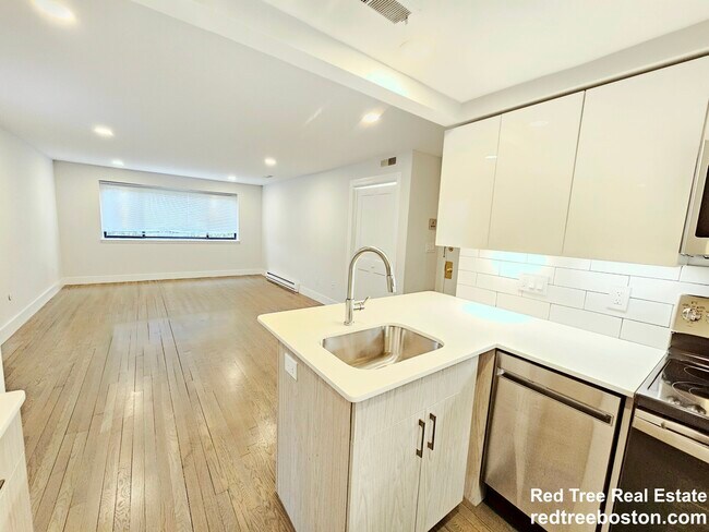 Foto del edificio - 320 Hammond Pond Pkwy