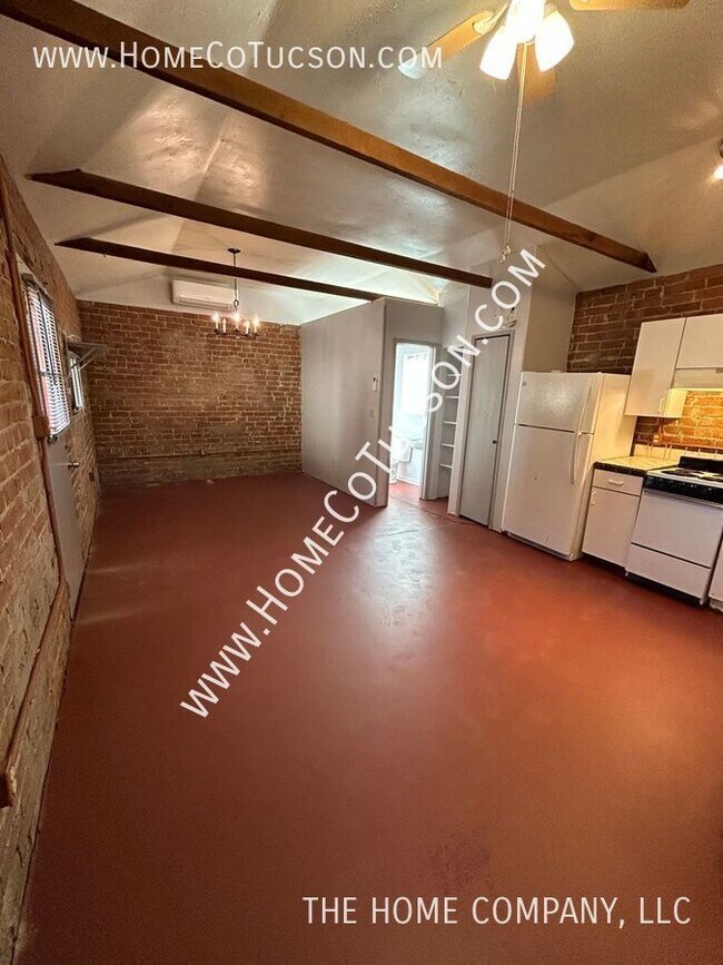 Building Photo - 222 E 4th Street- **Coming Soon: Stand-Alo...